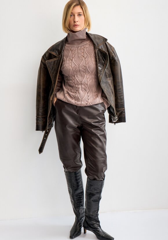 Свитер с ажурным рисунком шир.  580, рис. 39