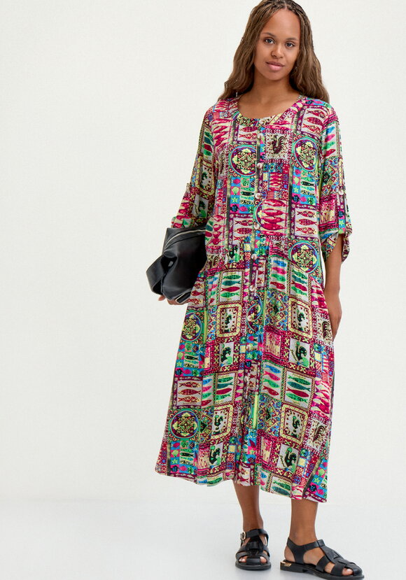 Удлиненное платье свободного кроя с принтом шир.  580, рис. 16