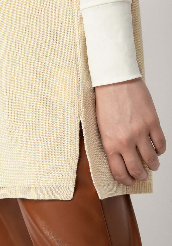 Джемпер-жилет с высоким горлом и поясом шир.  580, рис. 14