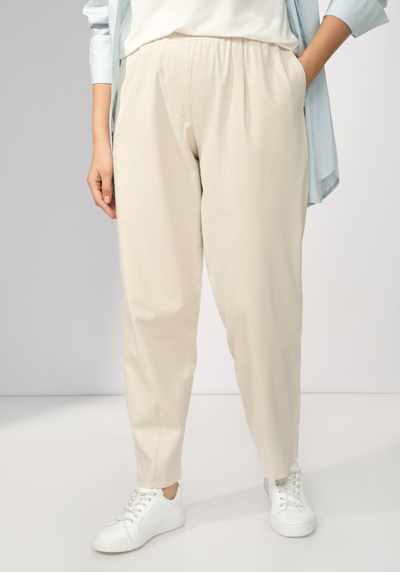 Брюки зауженные из хлопка с эластаном шир.  580, рис. 9