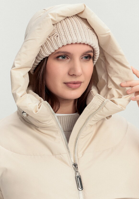 Пуховик стеганый с накладными карманами шир.  580, рис. 31