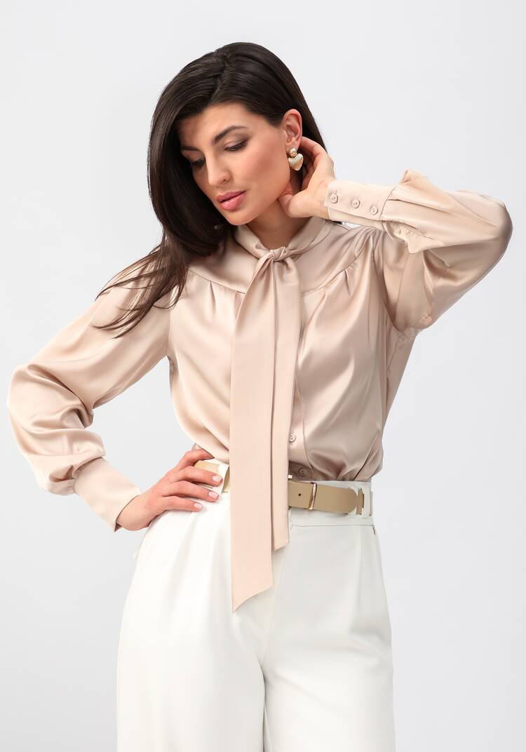 Блуза прямого силуэта с бантом шир.  750, рис. 55