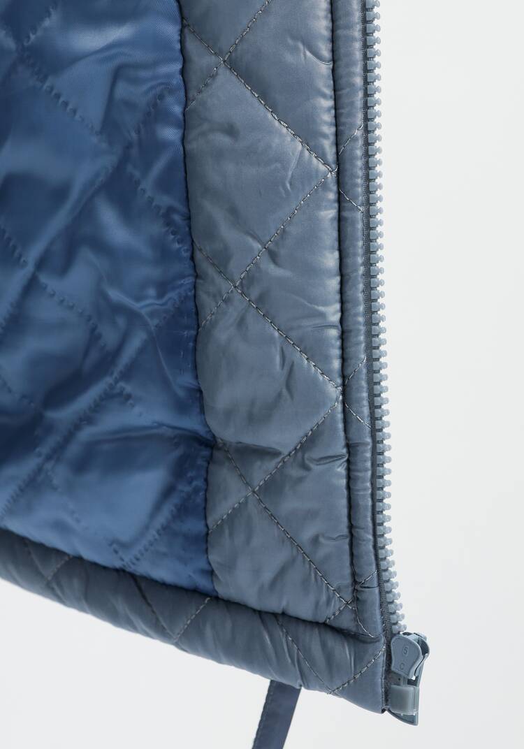 Куртка стёганая с капюшоном шир.  750, рис. 38