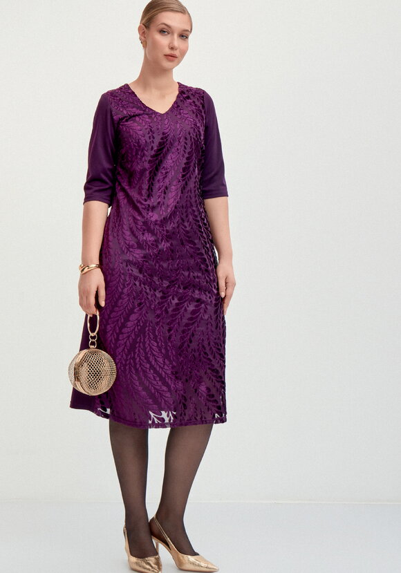 Платье из панбархата и трикотажа шир.  580, рис. 36