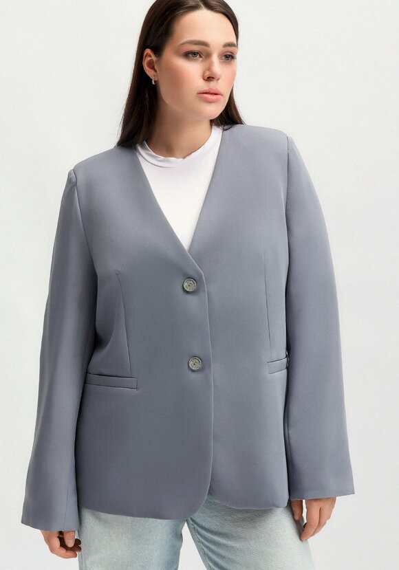 Пиджак с асимметричной шлицей по спинке шир.  580, рис. 8