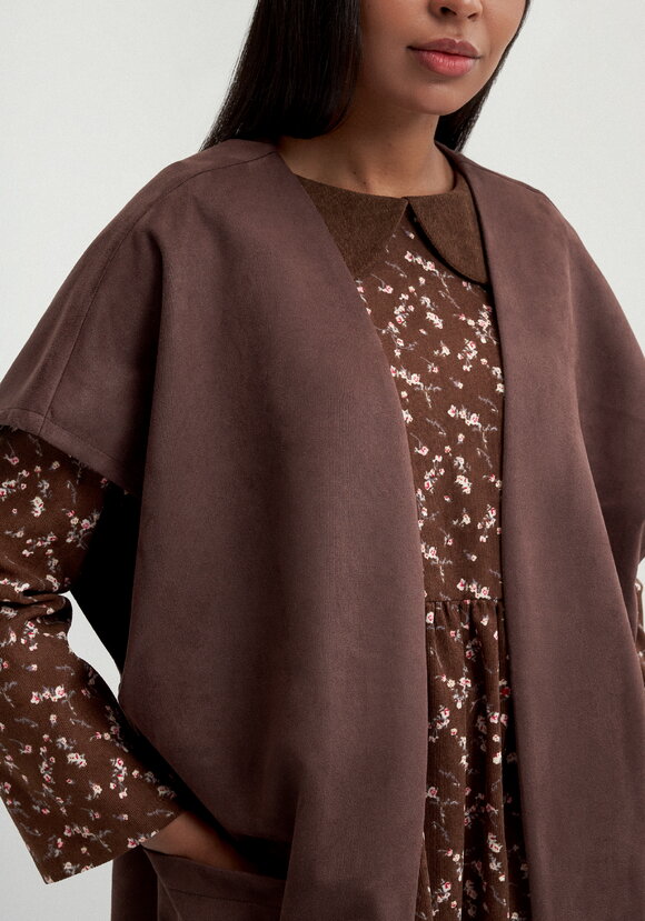 Жилет на запах со спущенным плечом шир.  580, рис. 6