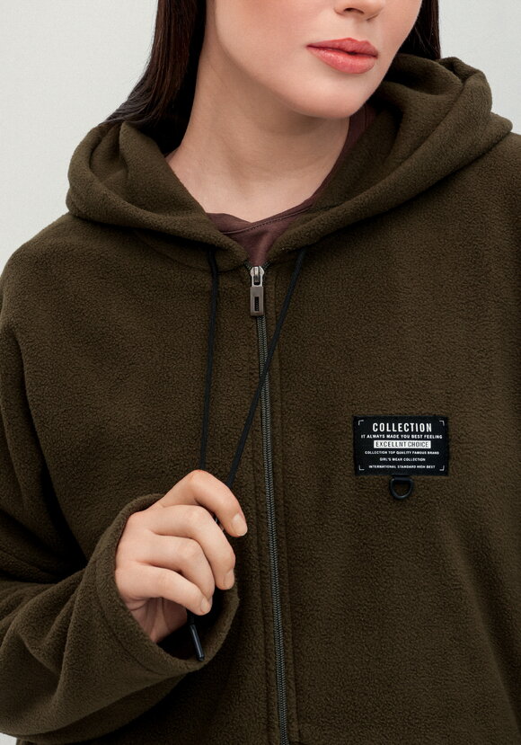 Толстовка из флиса с нашивкой на груди шир.  580, рис. 32