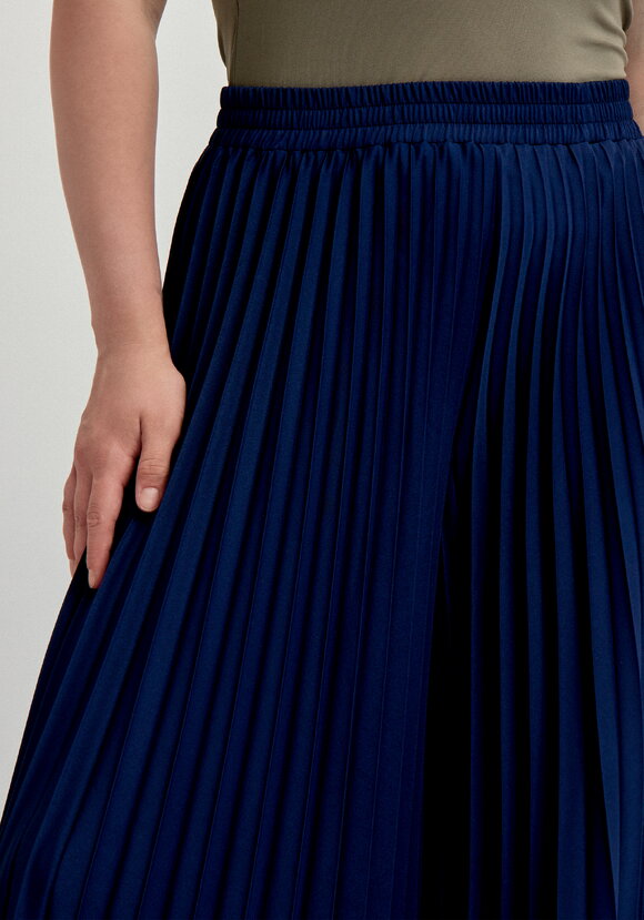 Брюки гофре с декоративным поясом шир.  580, рис. 5