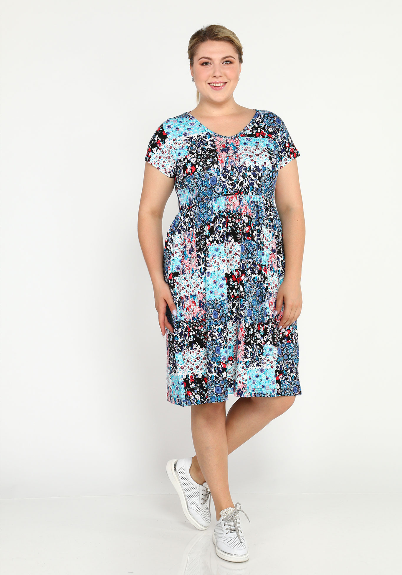 Платье-миди с принтом и сборкой Синель, размер 56, цвет сине-розовый - фото 9