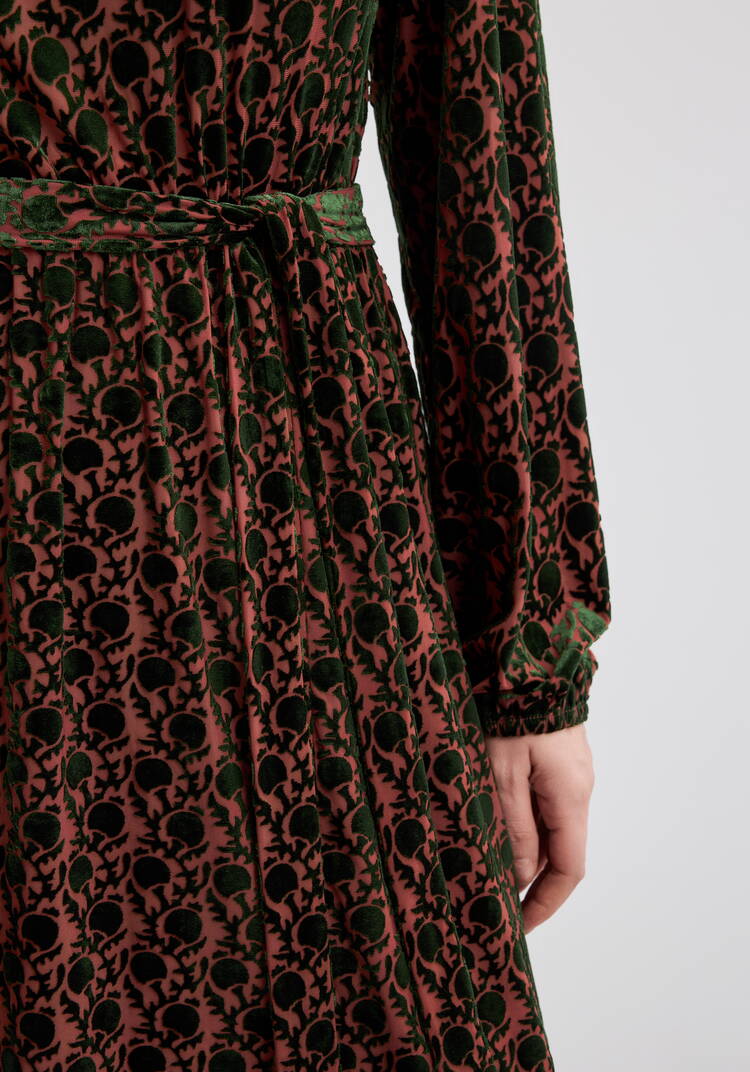 Платье из краш-бархата хамелеон шир.  750, рис. 12