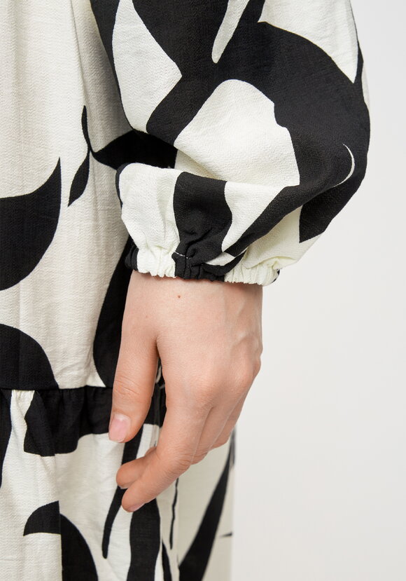 Платье Элегантный штрих шир.  580, рис. 6