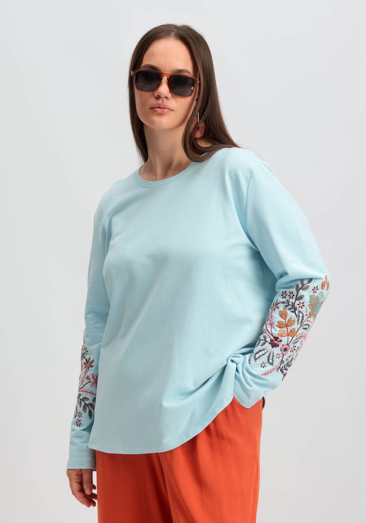 Лонгслив с вышивкой на рукавах шир.  750, рис. 16