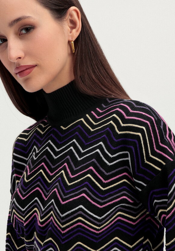 Свитер с высоким горлом и принтом зигзаг шир.  580, рис. 7