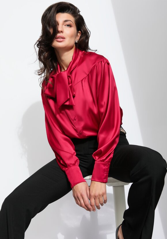 Блуза прямого силуэта с бантом шир.  580, рис. 42