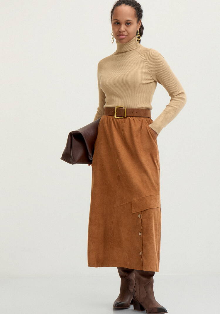 Юбка с декоративными пуговицами и клапаном шир.  750, рис. 17