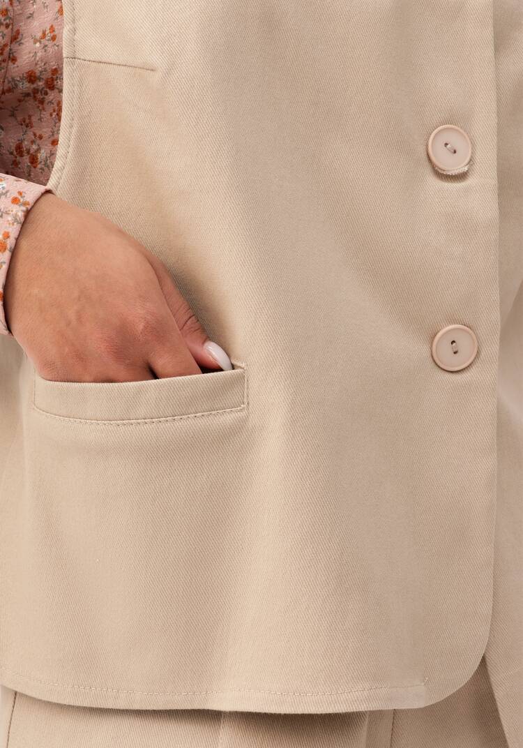 Жилет с асимметричной застёжкой шир.  750, рис. 6