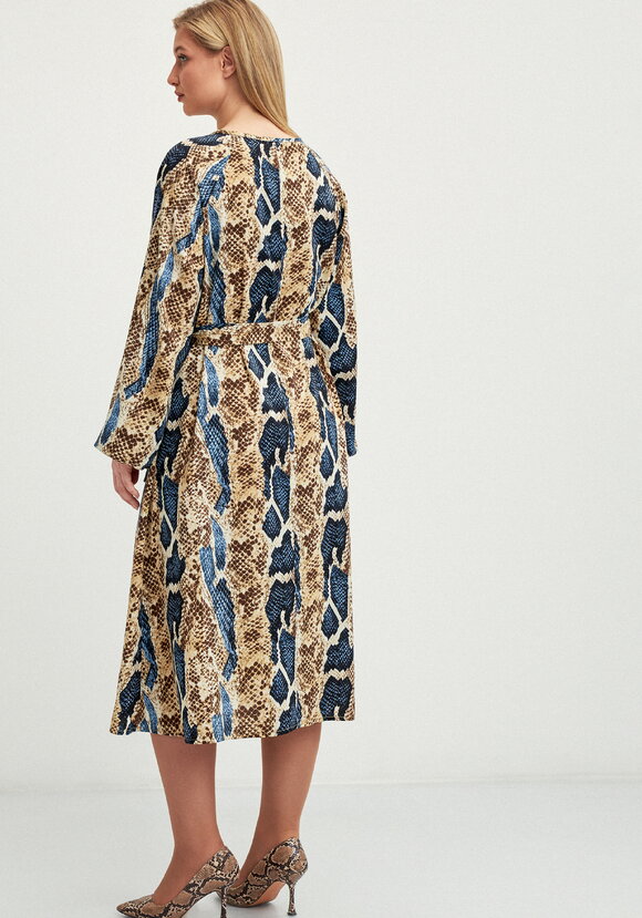 Платье с анималистичным принтом Дана шир.  580, рис. 3