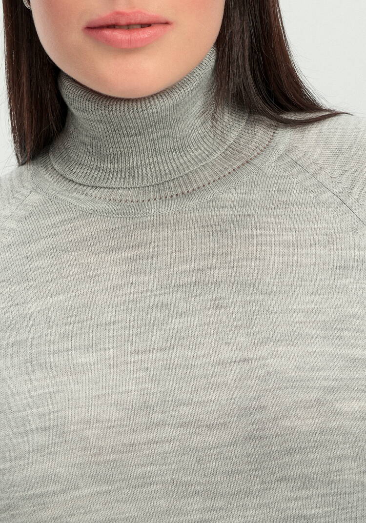 Джемпер прямого силуэта с высоким воротом шир.  750, рис. 45