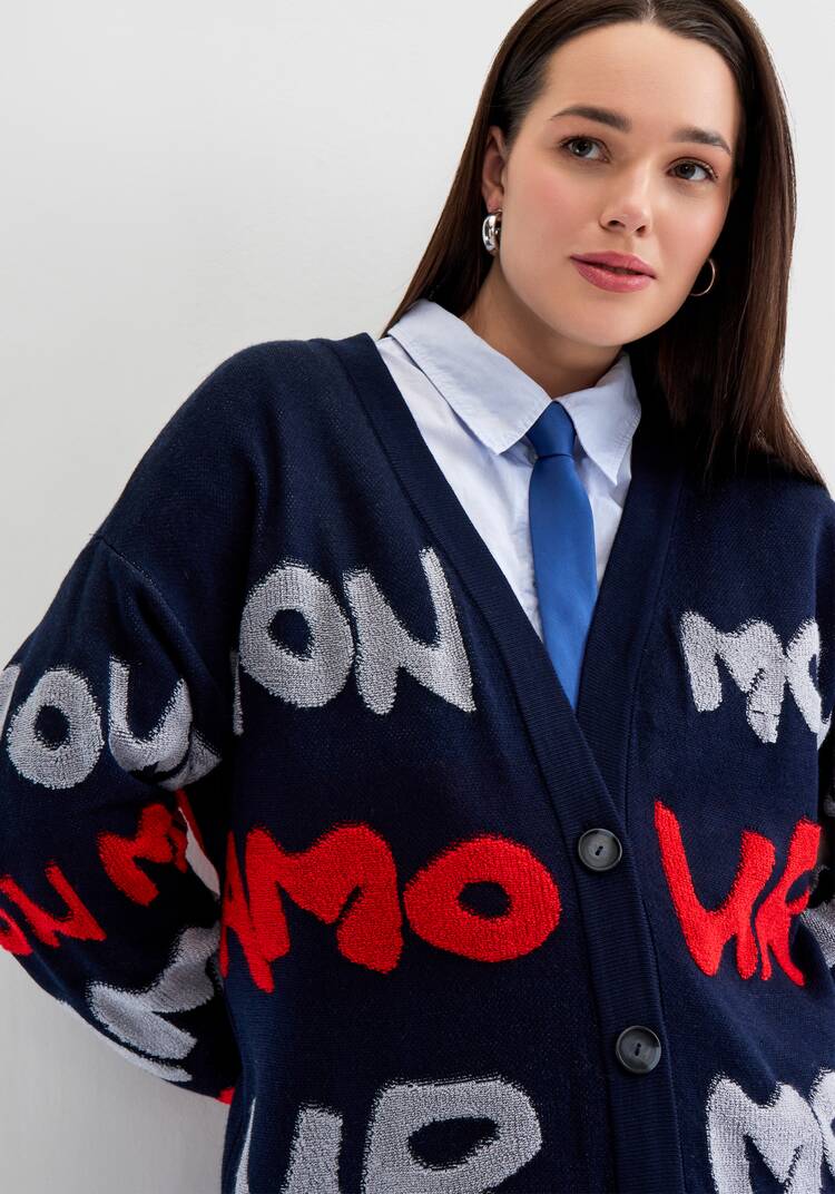 Кардиган с объемным леттерингом шир.  750, рис. 16