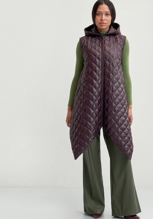 Жилет стёганый с ассиметричным низом шир.  580, рис. 4