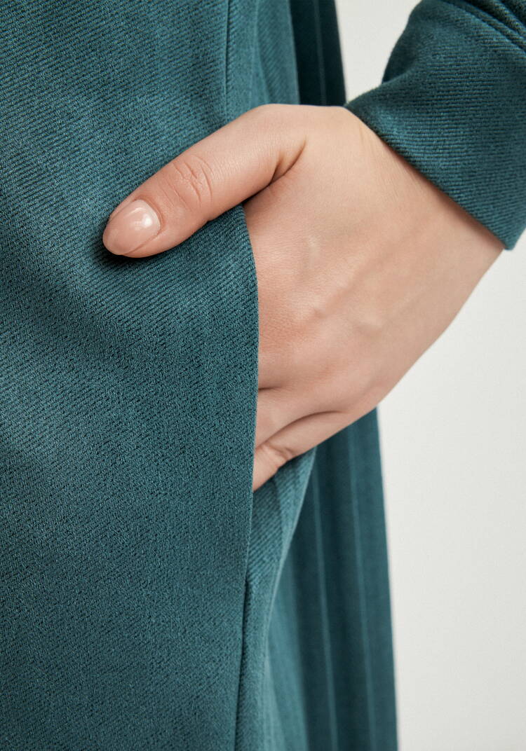 Платье-рубашка с плиссированной спинкой шир.  750, рис. 6