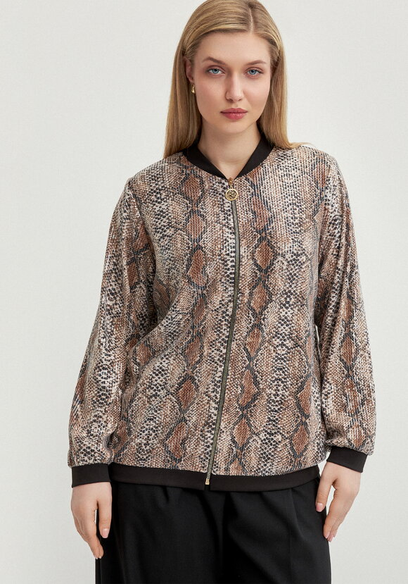 Бомбер с пайетками на подкладке шир.  580, рис. 16