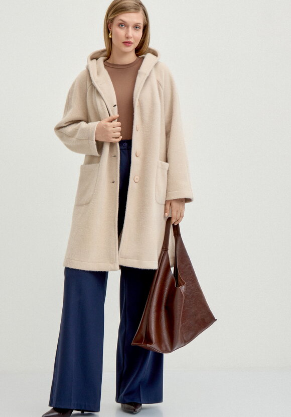 Жакет пушистый с капюшоном на пуговицах шир.  580, рис. 10