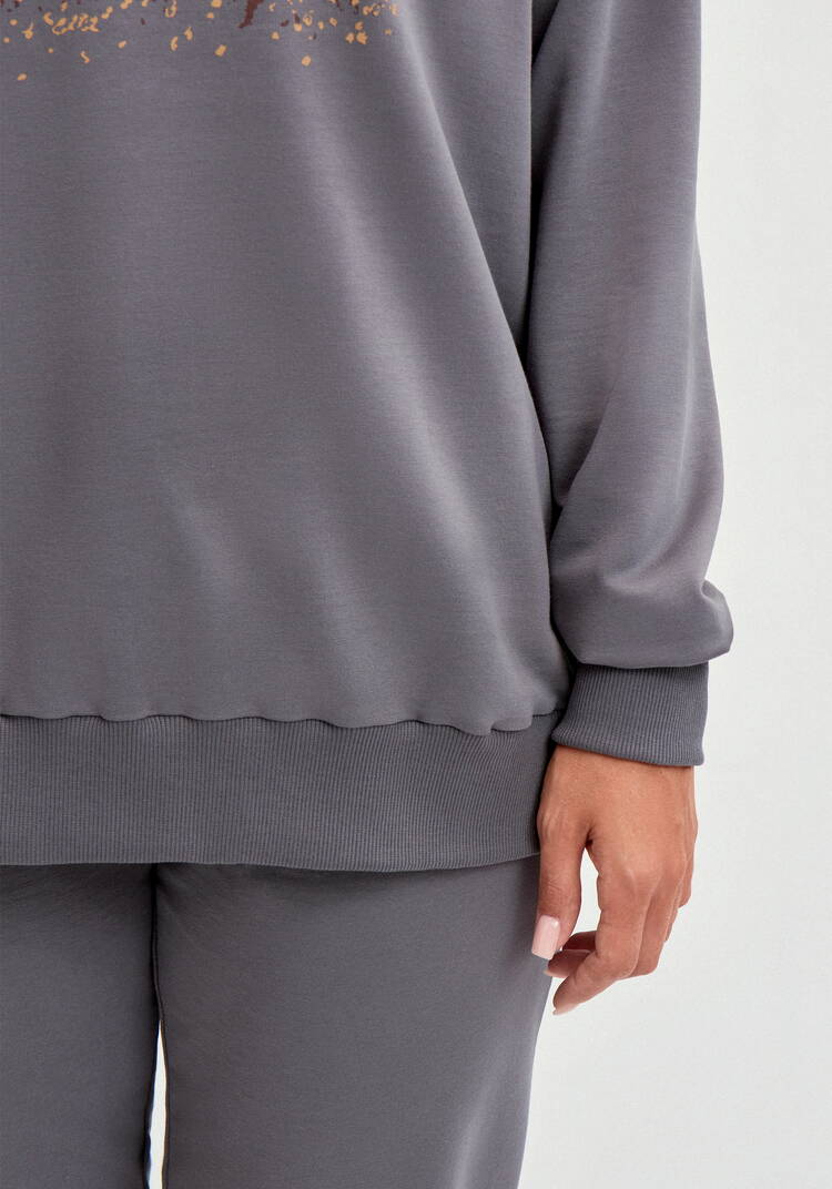 Костюм свитшот с принтом и брюки шир.  750, рис. 7