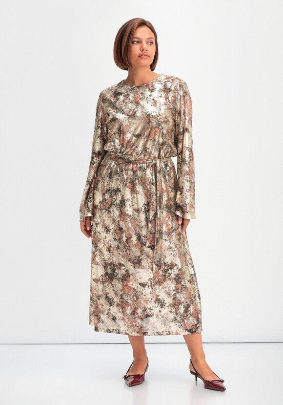 Платье с цветочным принтом и напылением шир.  580, рис. 1