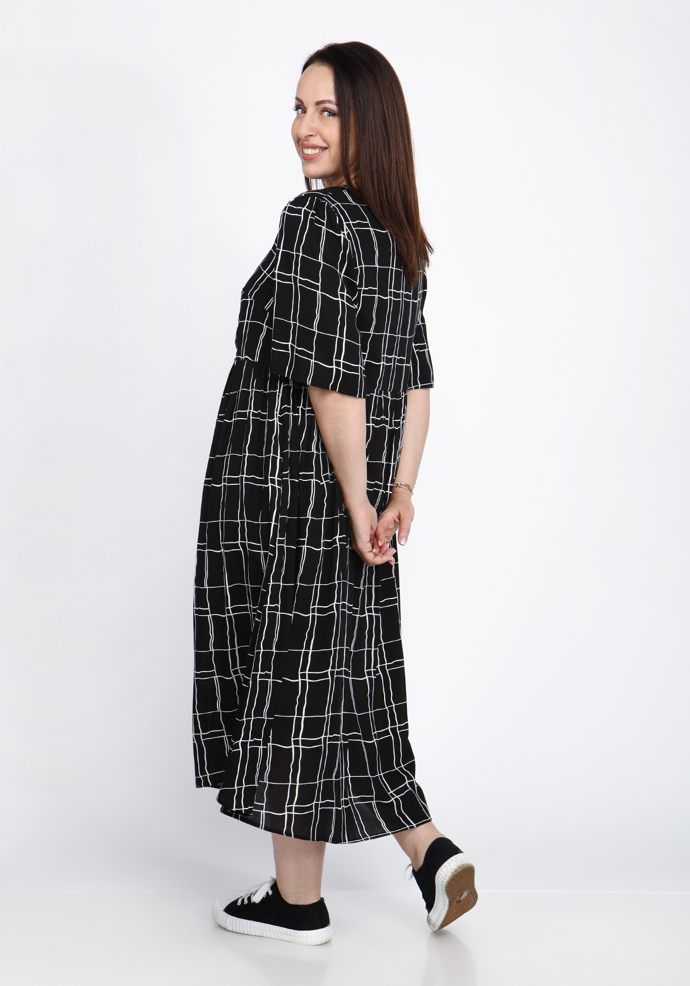 Платье свободного кроя с подкладом Alex Voice Collection, размер 50, цвет черный свободная модель - фото 3