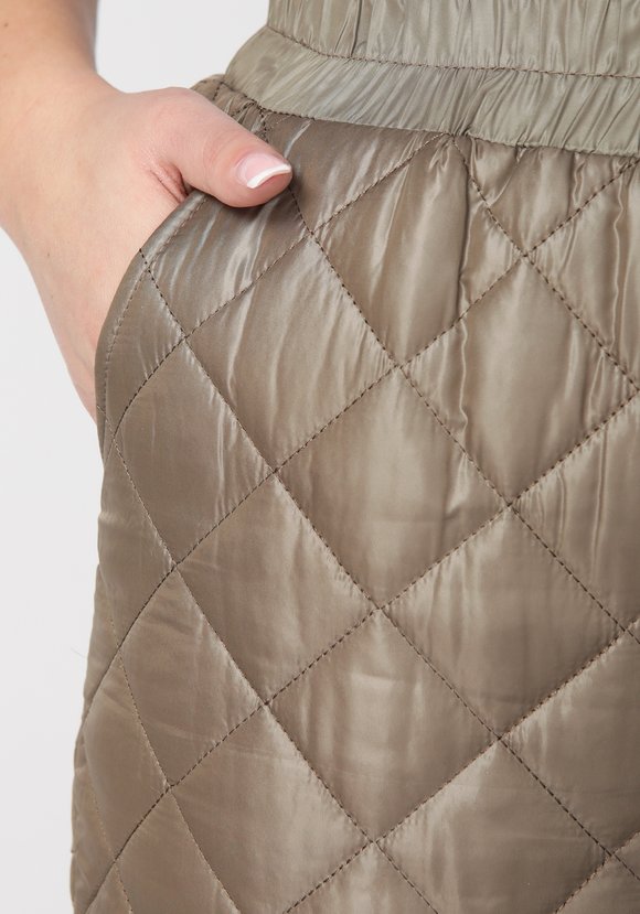 Брюки стеганые на резинке шир.  580, рис. 10