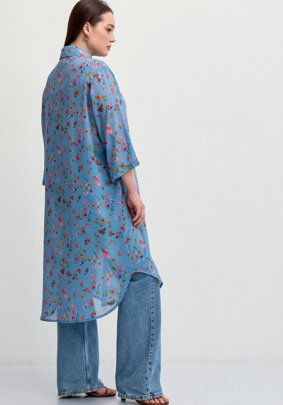 Рубашка с флористическим принтом шир.  580, рис. 17