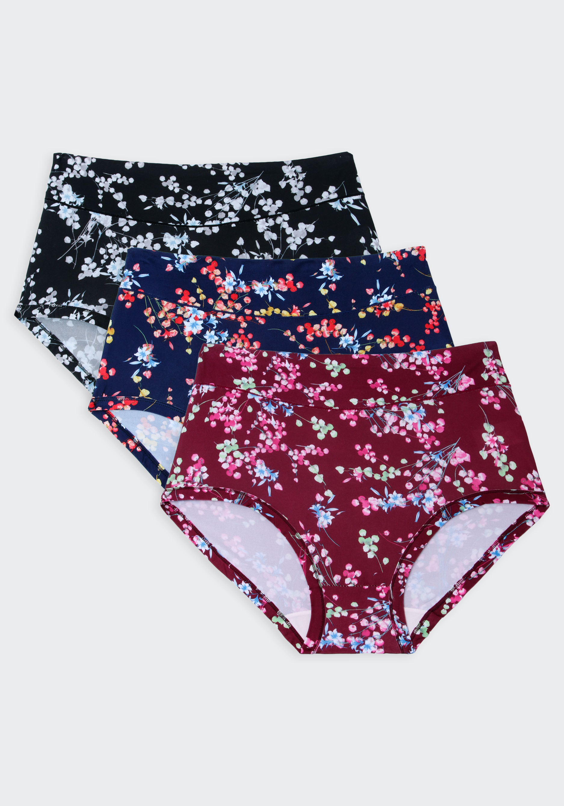 Комплект женских трусов "Любовь"