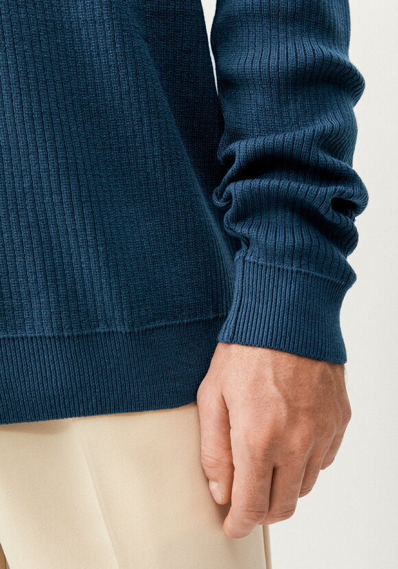 Жакет с воротником-стойкой шир.  580, рис. 22