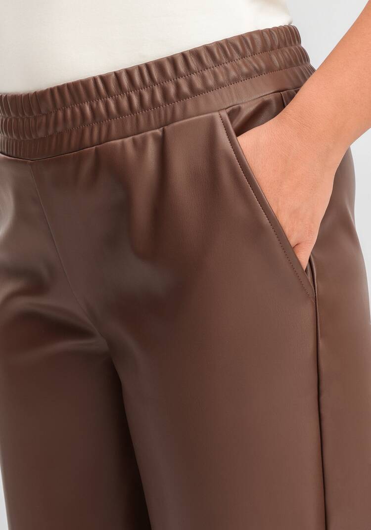 Брюки укороченные из экокожи с вышивкой шир.  750, рис. 5