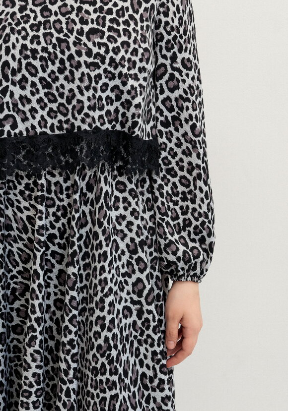 Платье из струящейся ткани с принтом леопард шир.  580, рис. 22