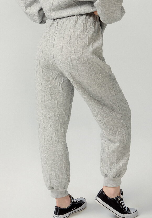 Костюм свитшот и брюки джоггеры шир.  580, рис. 14