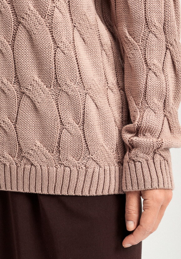 Джемпер с косами и воротником-поло шир.  580, рис. 21