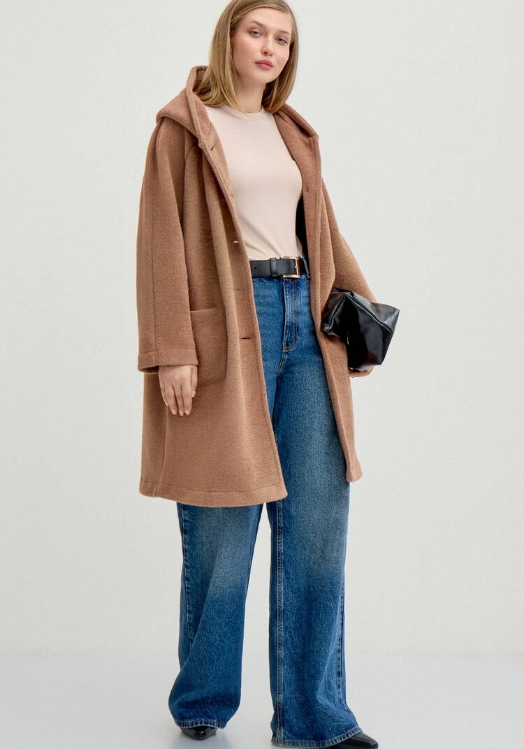 Жакет пушистый с капюшоном на пуговицах шир.  750, рис. 29