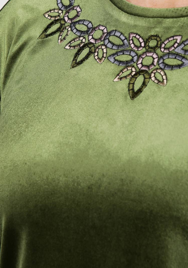 Костюм с вышивкой шир.  750, рис. 13