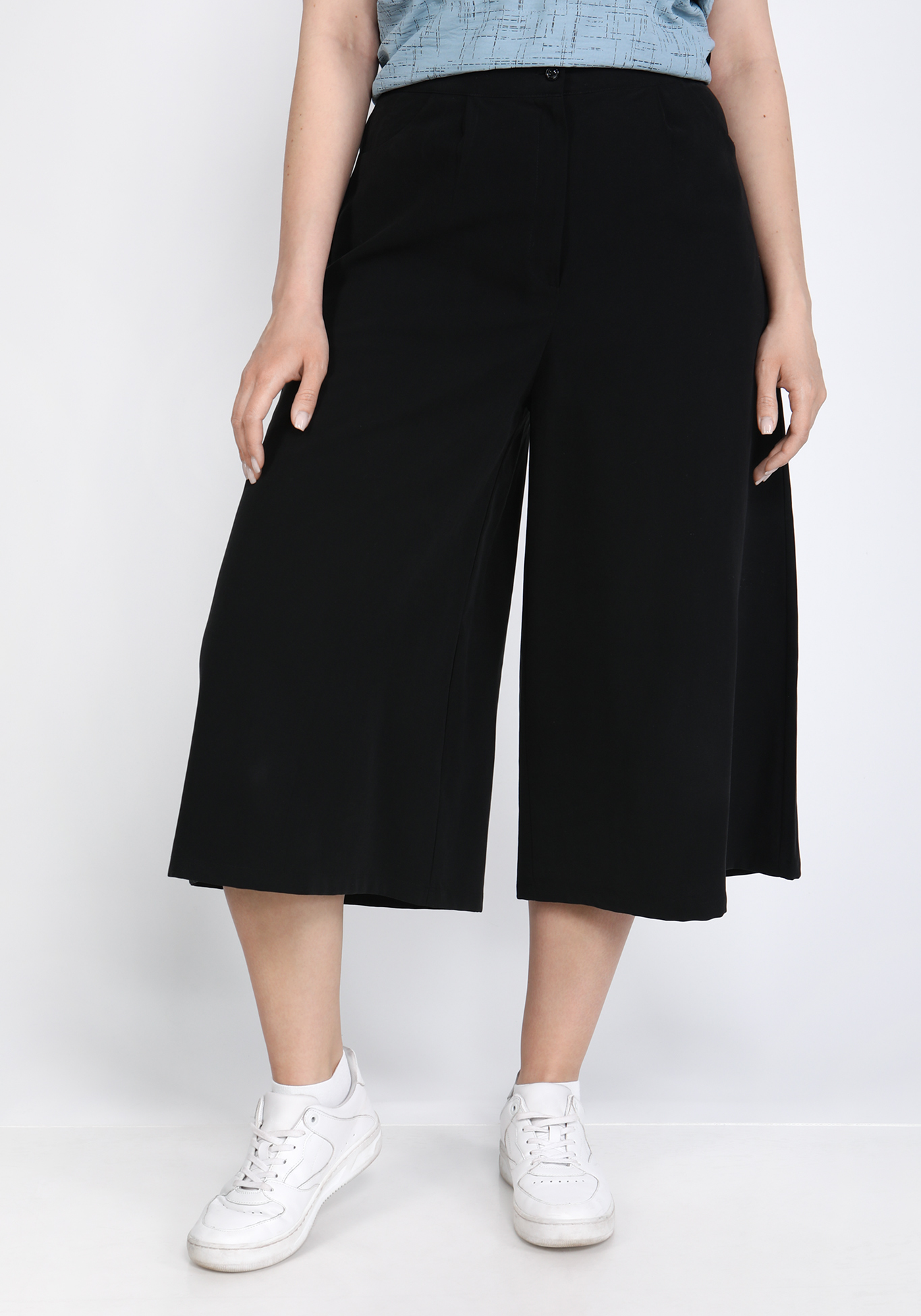 Кюлоты широкие с застежкой на молнии 2099₽