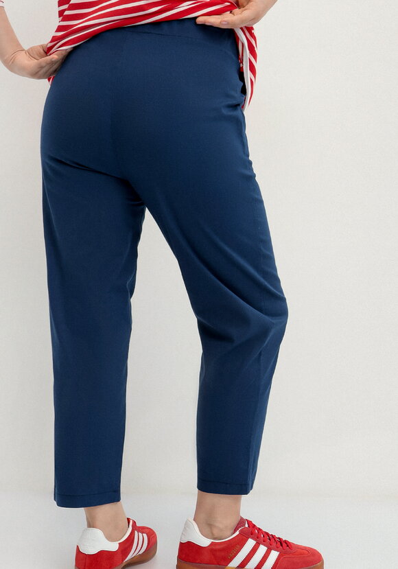 Брюки прямого кроя с поясом на резинке шир.  580, рис. 10