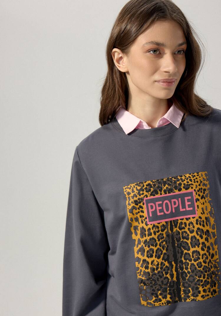 Свитшот с анималистичным принтом на груди шир.  750, рис. 7