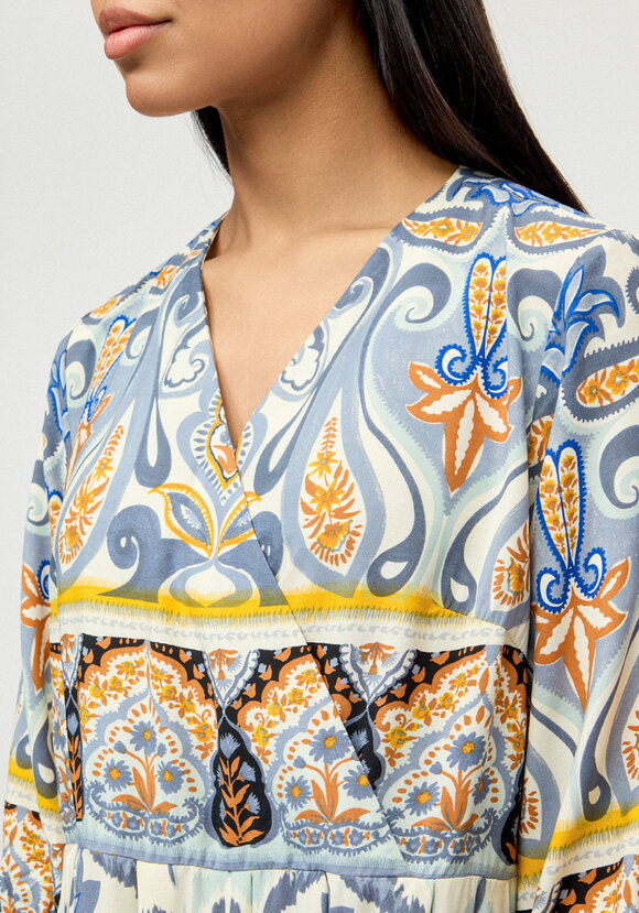 Платье с принтом свoбодного кроя шир.  580, рис. 12