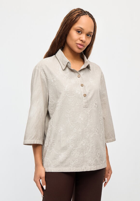Рубашка с рукавом 3/4 и цветочным узором шир.  580, рис. 11