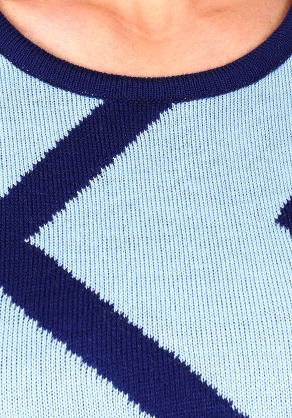 Туника с геометрическим рисунком шир.  580, рис. 5