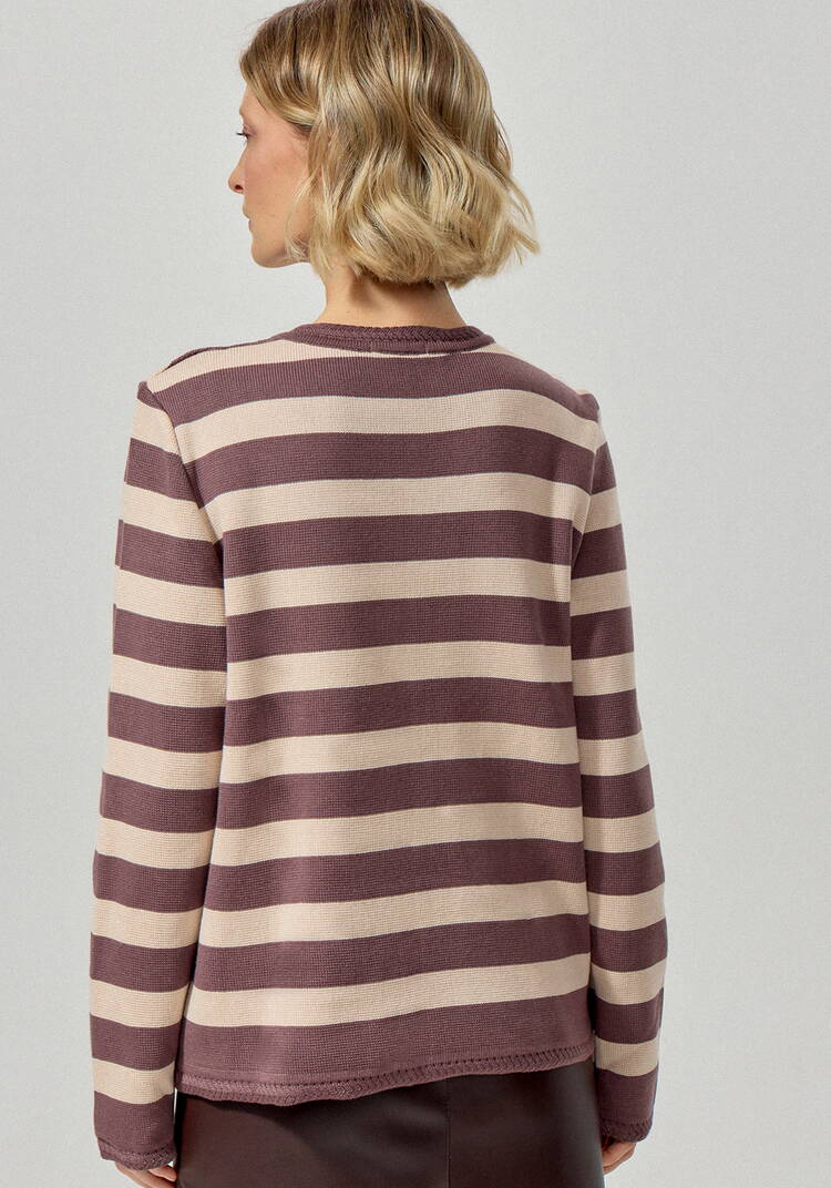 Пиджак в горизонтальную полоску на пуговицах шир.  750, рис. 10