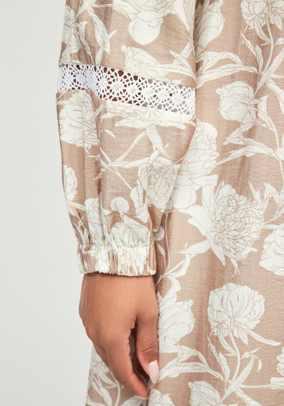 Платье с вставками кружева Катрин шир.  580, рис. 6