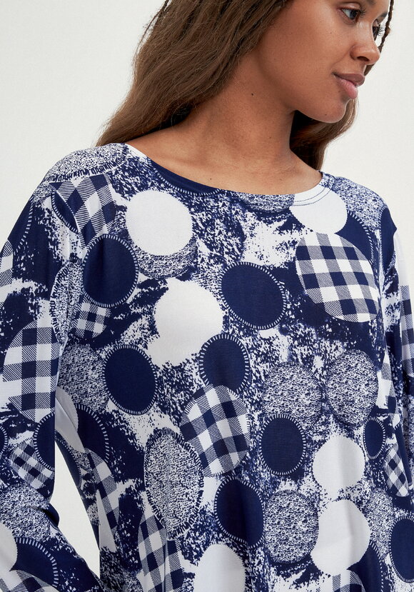 Лонгслив Эмилия шир.  580, рис. 21