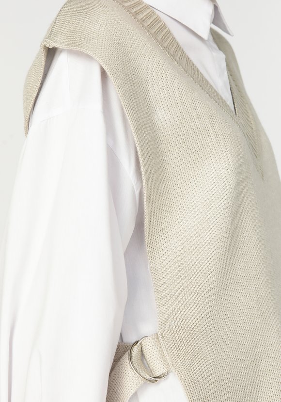 Жилет женский с боковыми хлястиками шир.  580, рис. 8